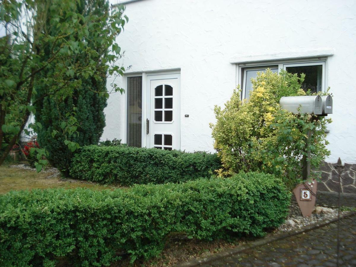 Ferienwohnung Martina Zell an der Mosel Exterior photo